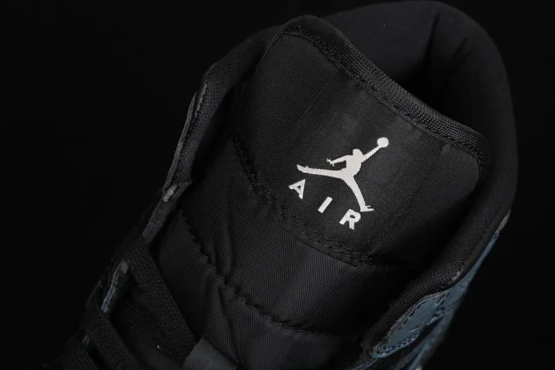 All categories Air Jordan Jordan series basketball shoes Air Jordan 1 Mid Air Jordan 1 Mid AJ1 Joe 1 mid-top series basketball shoes BQ6472-009